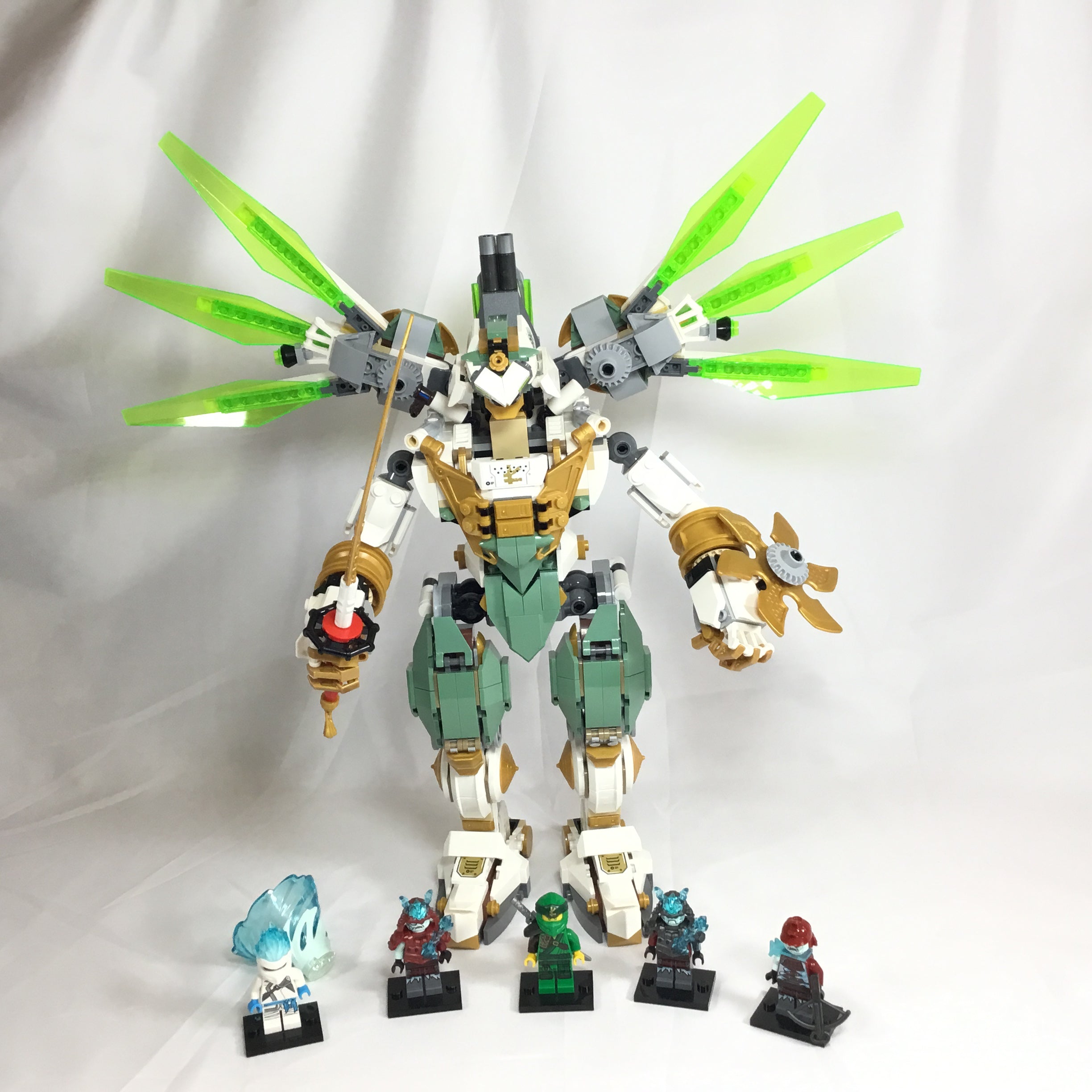70676 Lloyd's Titan Mech (Pre-Owned) - Main Image
