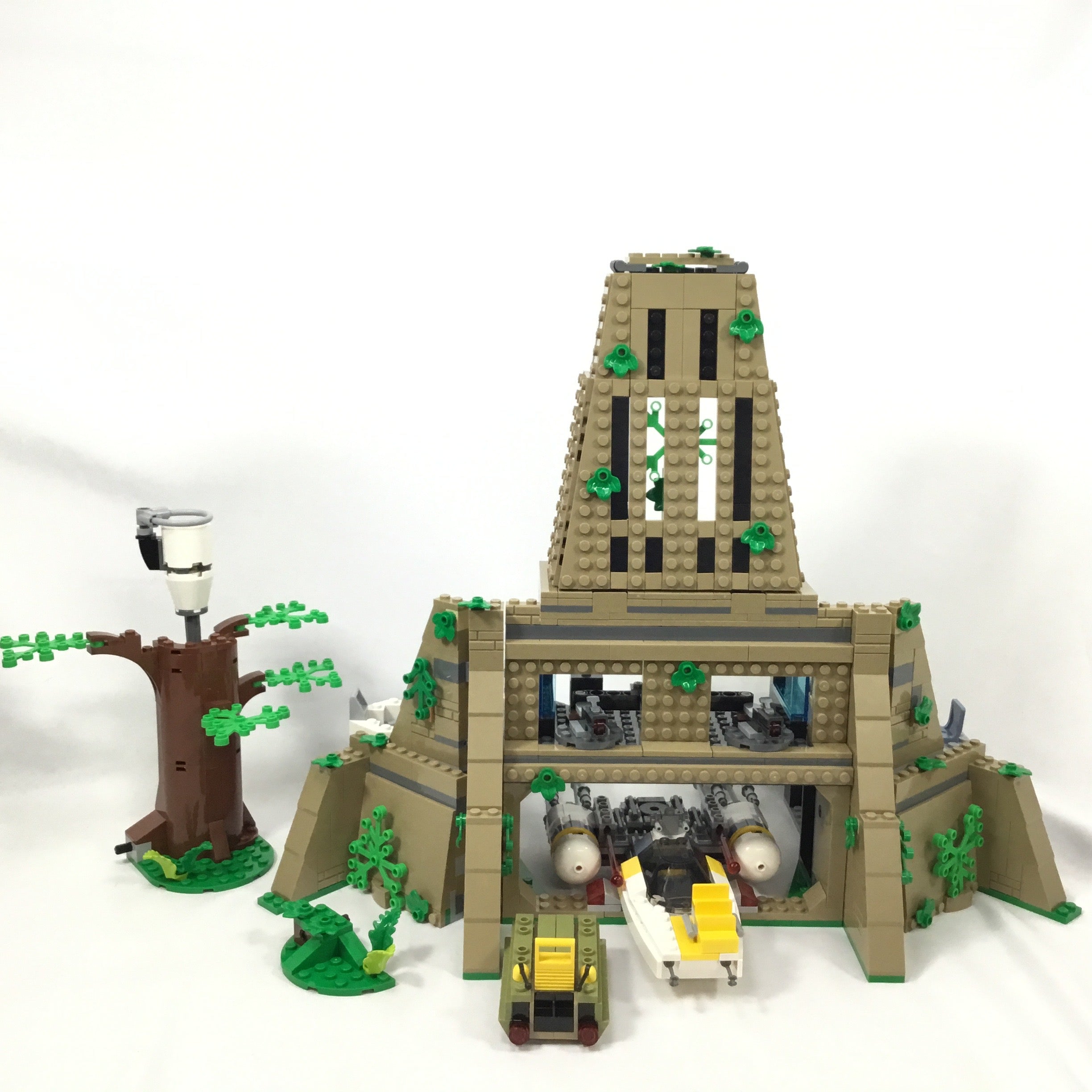 LEGO® Star Wars™ Yavin 4 Rebel Base – 75365