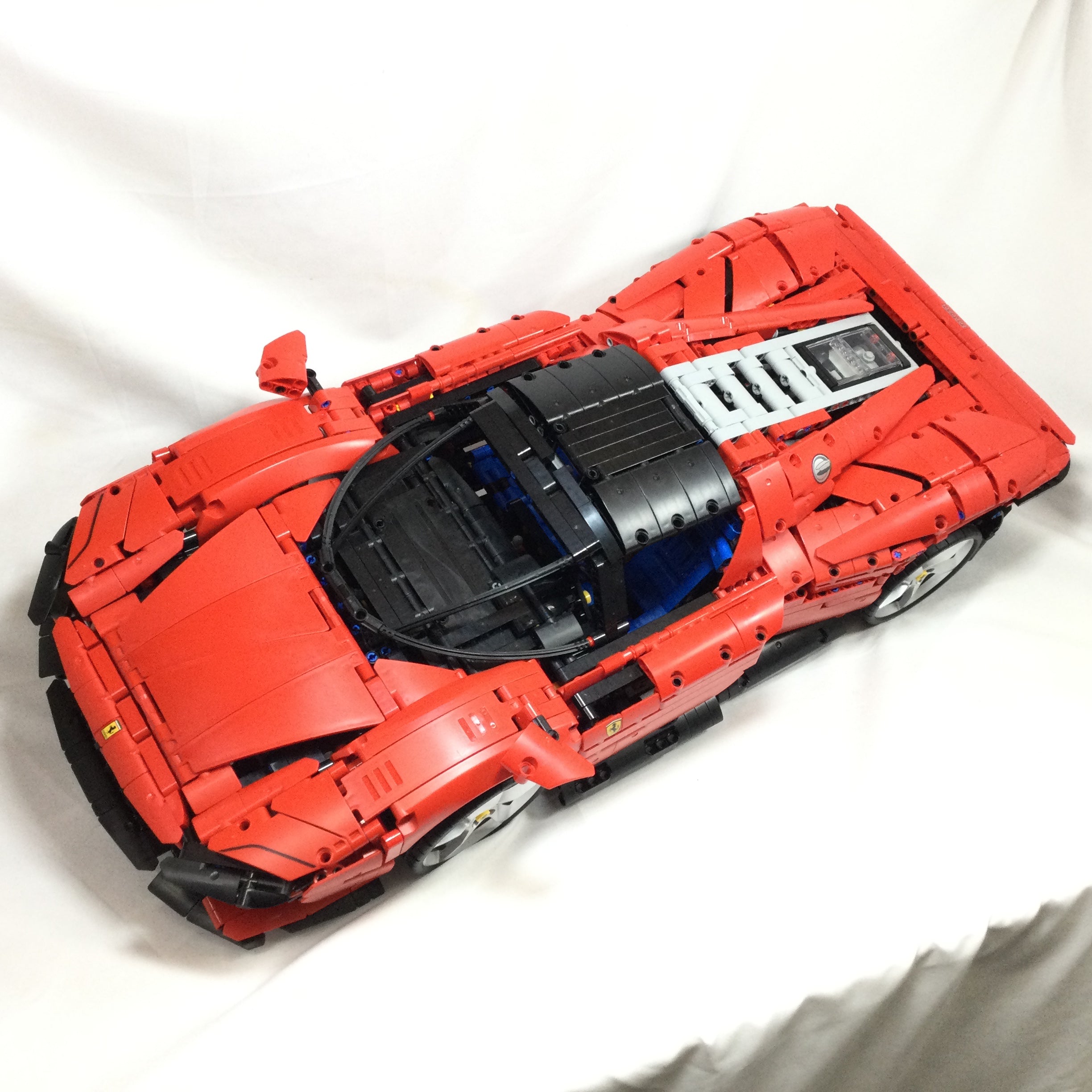 42143 Ferrari Daytona SP3 (Pre-Owned) (Missing Plaque)
