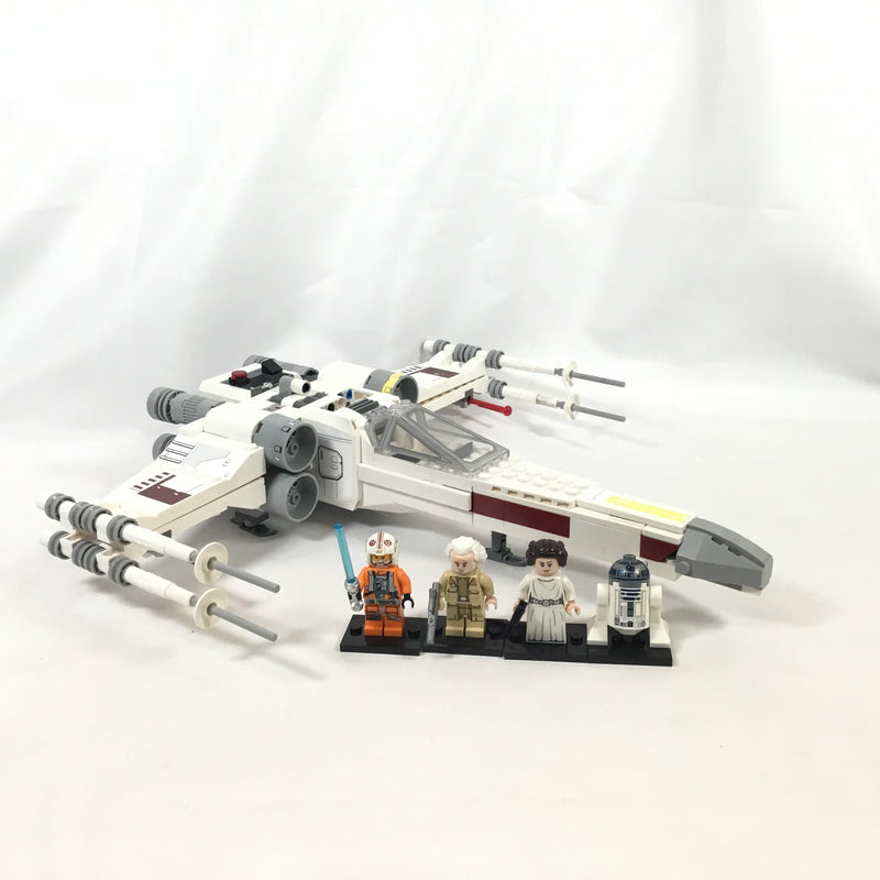 75301 Luke Skywalker’s X-Wing Fighter (Pre-Owned)