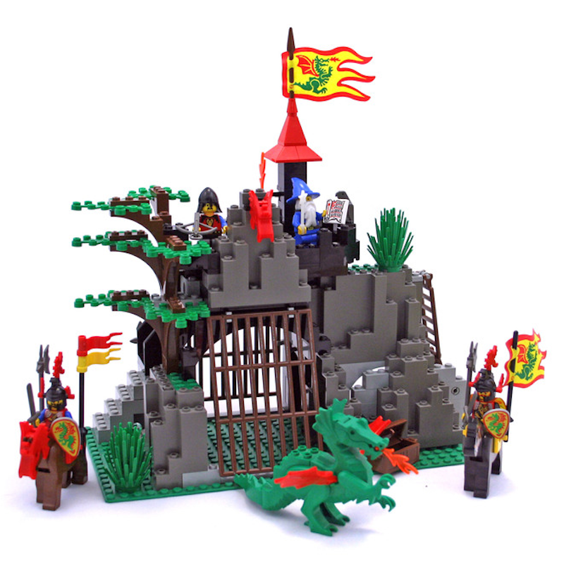 6076 Dark Dragon s Den Certified Set