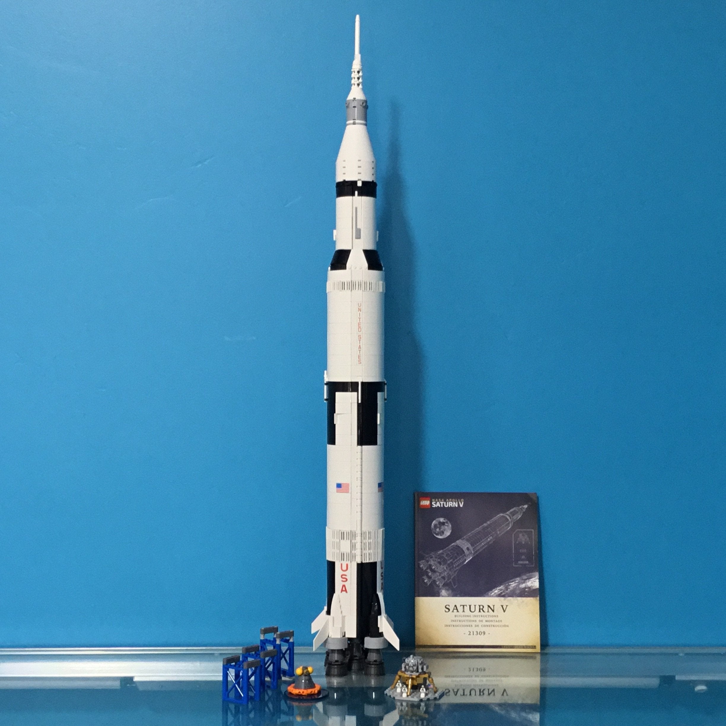 Amazon.com: LEGO 92176 Ideas NASA Apollo Saturn V Space