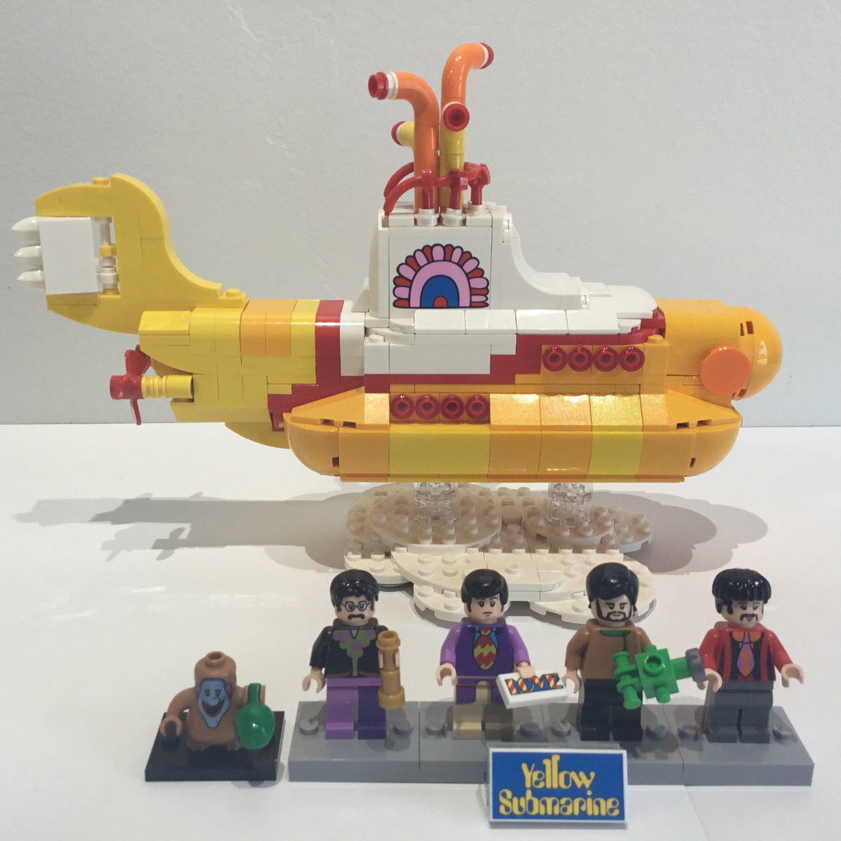 7月セール 美品THE BEATLES Yellow SubmarineLPレコ The Beatles: LEGO Yellow Submarine review | The Beatles Bible