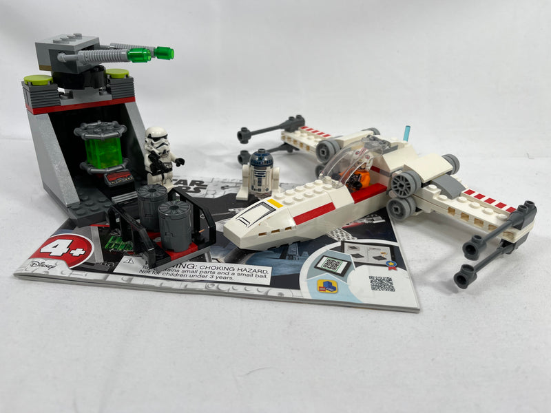 75235 X-wing Starfighter Trench Run