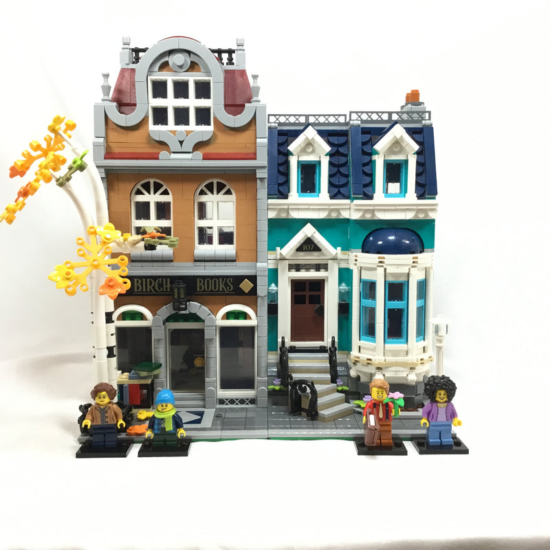 10270 Bookshop (Missing One Minifigure and Bird) (Pre-Owned)