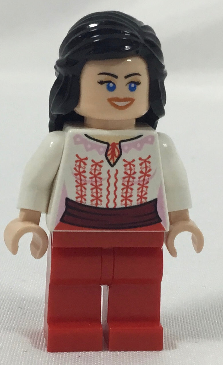IAJ036 Marion Ravenwood - Red and White Cairo Outfit