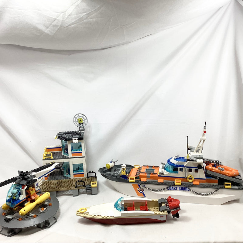 60167 Coast Guard Headquarters (Pre-Owned) (Missing 4 Minifigs)