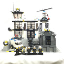 7237 Police Station (Pre-Owned, Includes Light Up Officer)