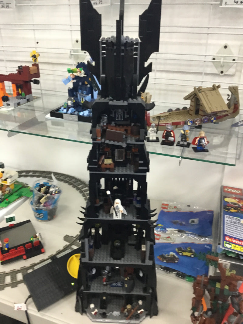 10237 Tower of Orthanc (pre-owned)