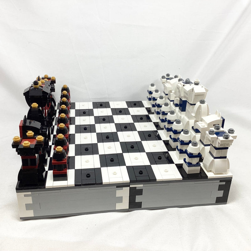 40174 LEGO Chess ( Pre-Owned) Missing checkers pieces