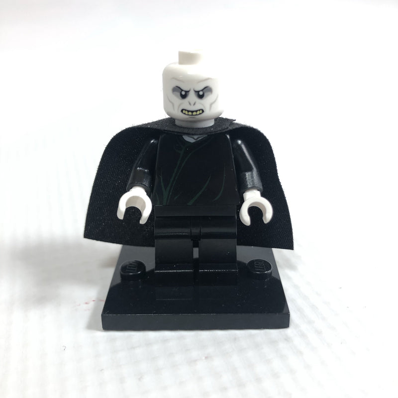 HP098 Voldemort, White Head and Black Cape