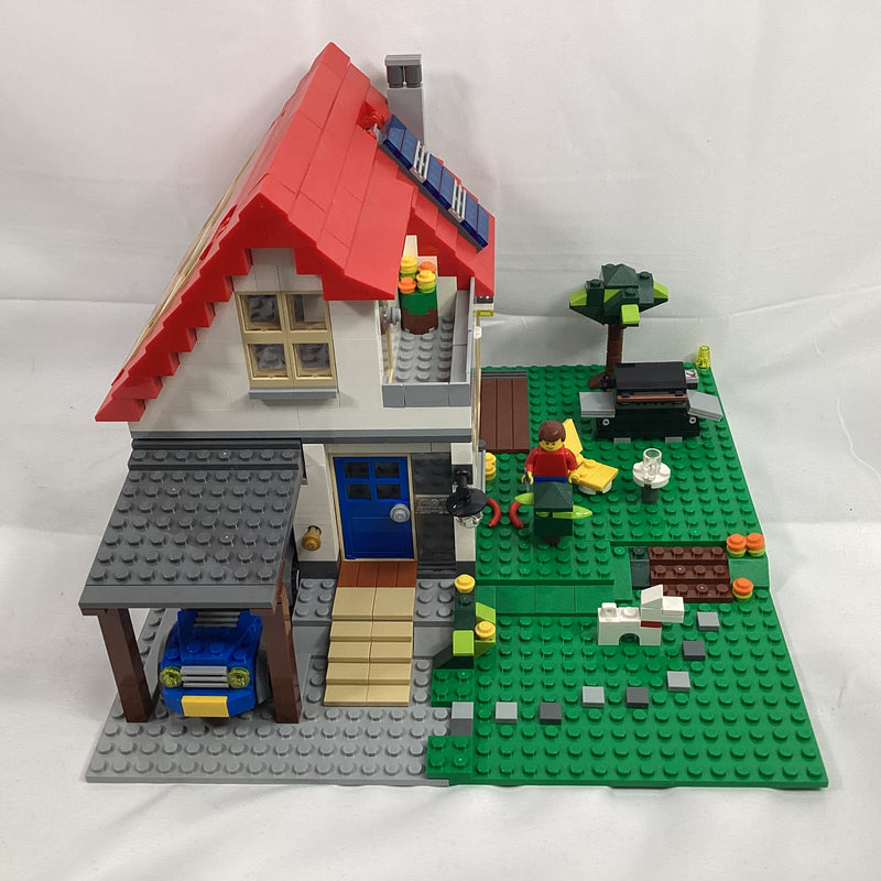 5771 Hillside House