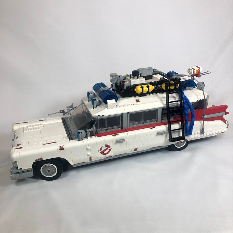 10274 Ghostbusters ECTO-1