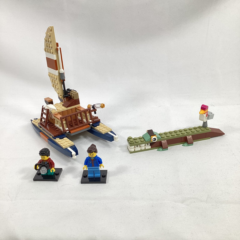 31116 Safari Wildlife Tree House