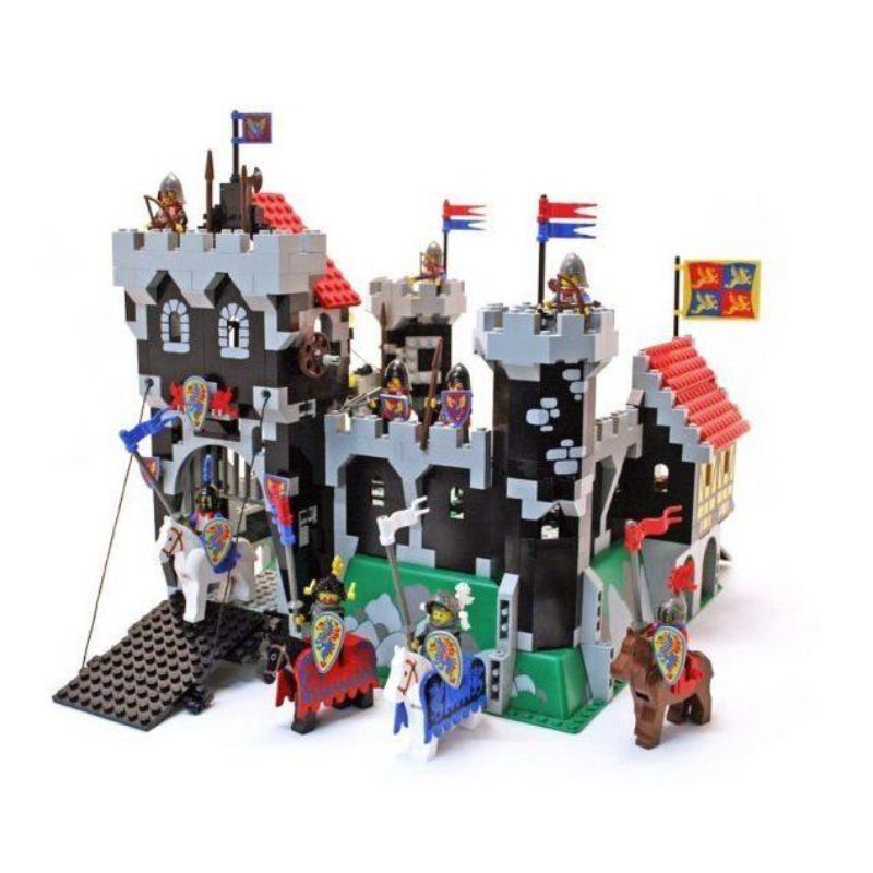 6086: Black Knight's Castle