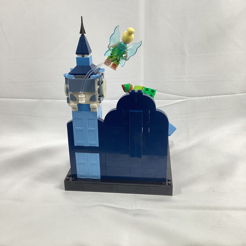 43232 Peter Pan & Wendy's Flight over London (Pre-Owned)