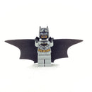 SH0531 Batman, Medium Nougat Face, Light Bluish Gray Suit