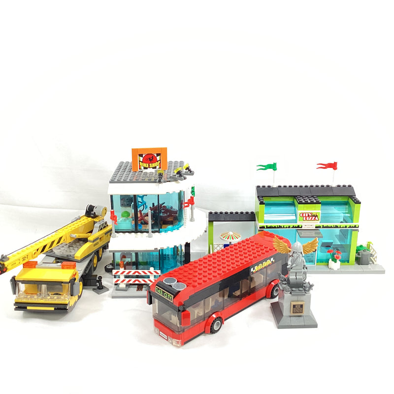 60026 Town Square (Pre-Owned, No Minifigures)