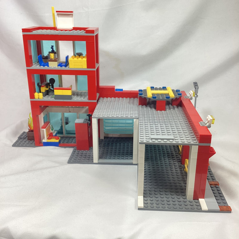 60004 Fire Station - No figs (Pre-Owned)