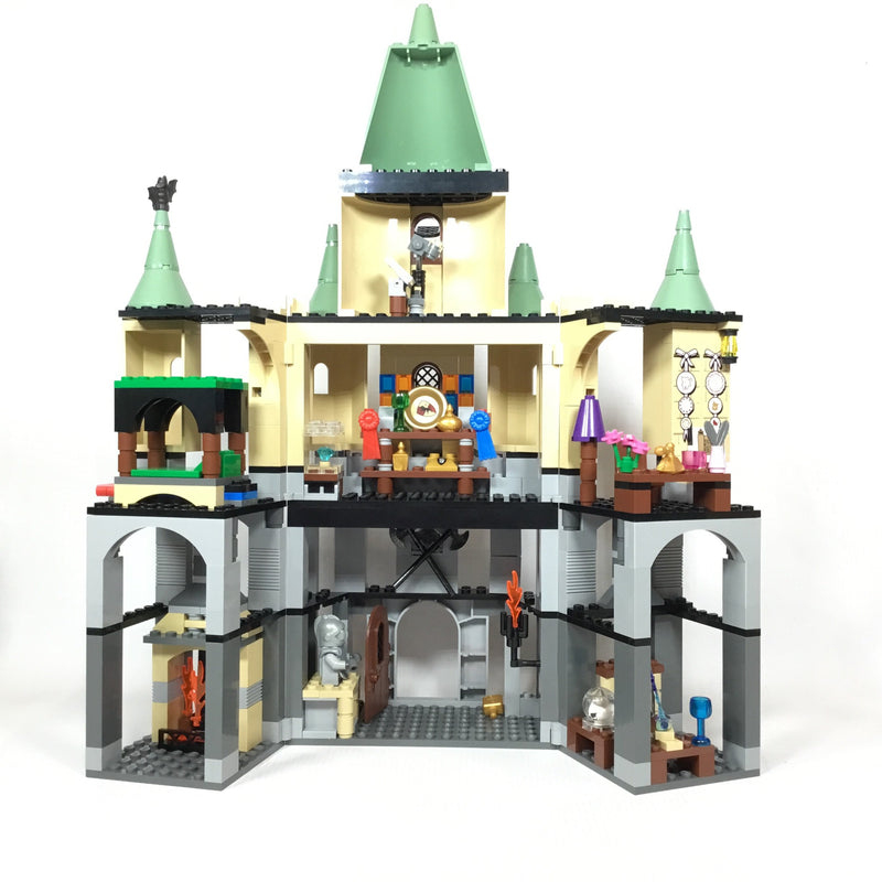 5378 Hogwarts Castle (Pre-Owned)