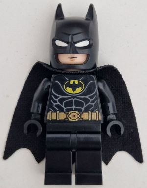 SH0899: Batman - Black Suit, Gold Belt, Cowl with White Eyes, Neutral / Angry with Bared Teeth