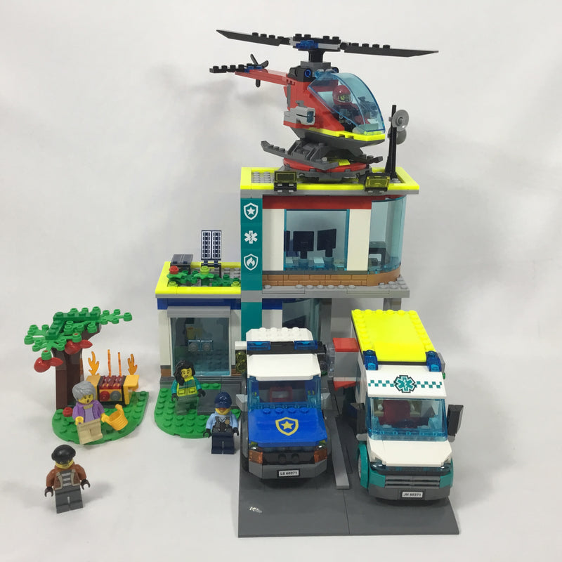 60371 Emergency Vehicles HQ (Pre-Owned)