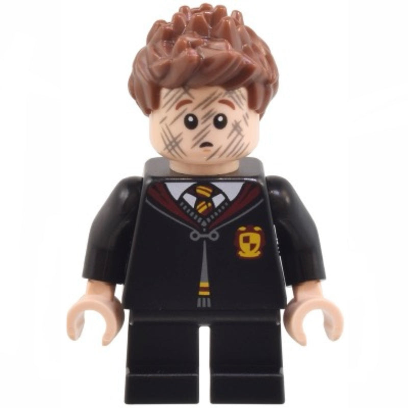 HP491 Seamus Finnigan - Gryffindor Robe Clasped, Black Short Legs