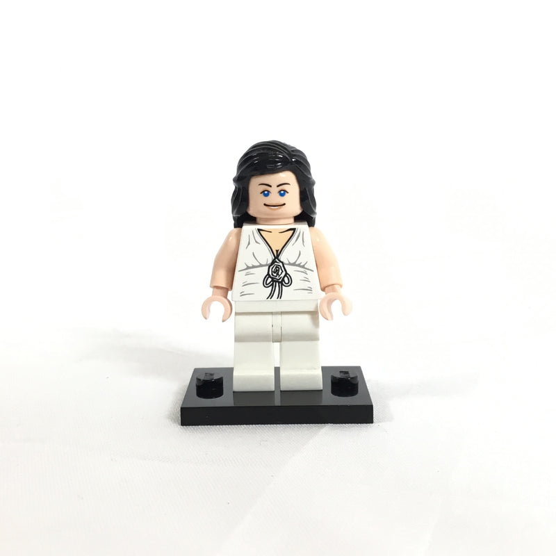 IAJ007 Marion Ravenwood - White Outfit