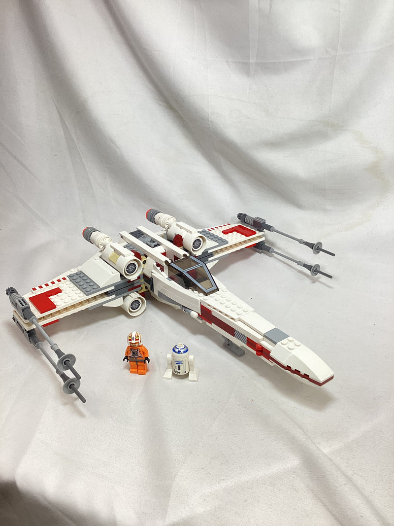 9493 X-wing Starfighter (Missing Luke Skywalker and R5-D8) (Pre-Owned)