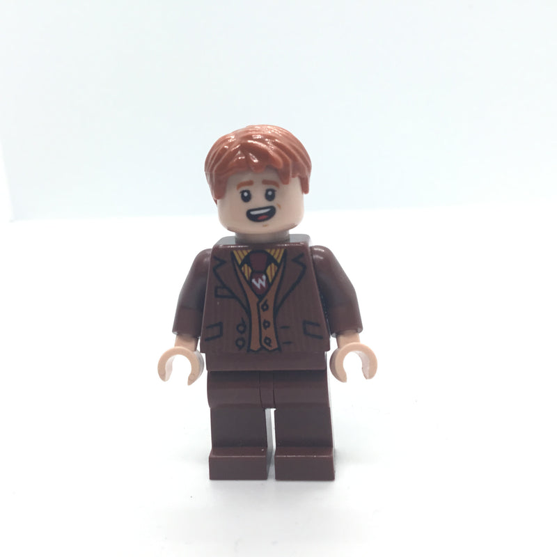 HP252 Fred Weasley, Reddish Brown Suit