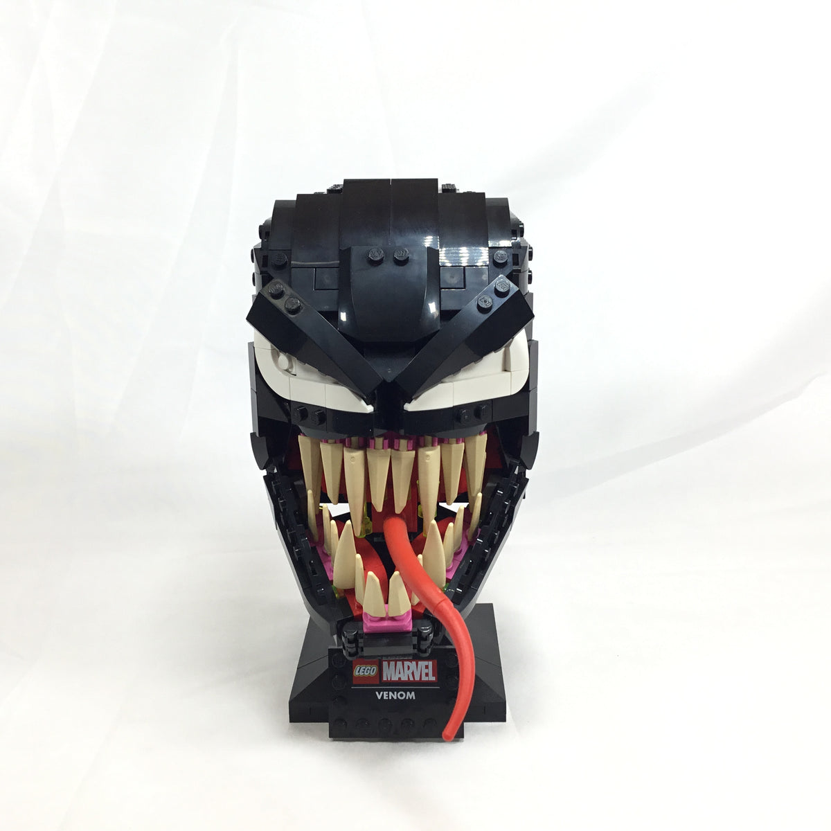 76187 Venom (Pre-Owned)