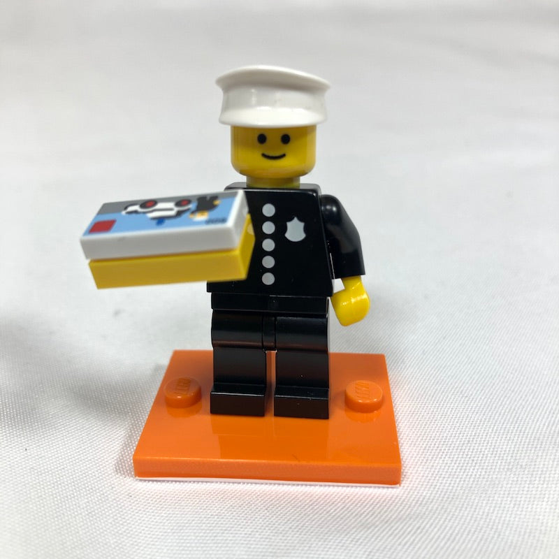 COL18-8 1978 Classic Police Officer