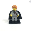 HP007 Ron Weasley, Gryffindor Shield Torso, Black Cape with Stars